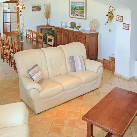 Amazing In Croix-a-lauze