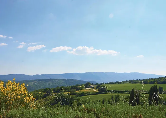 Amazing In Croix-a-lauze *